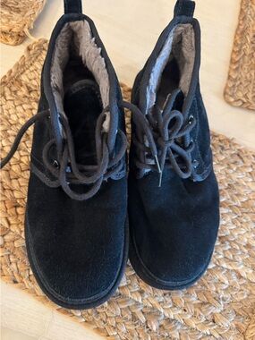 Authentic UGG Men's Neumel Black Suede Chukka Boots